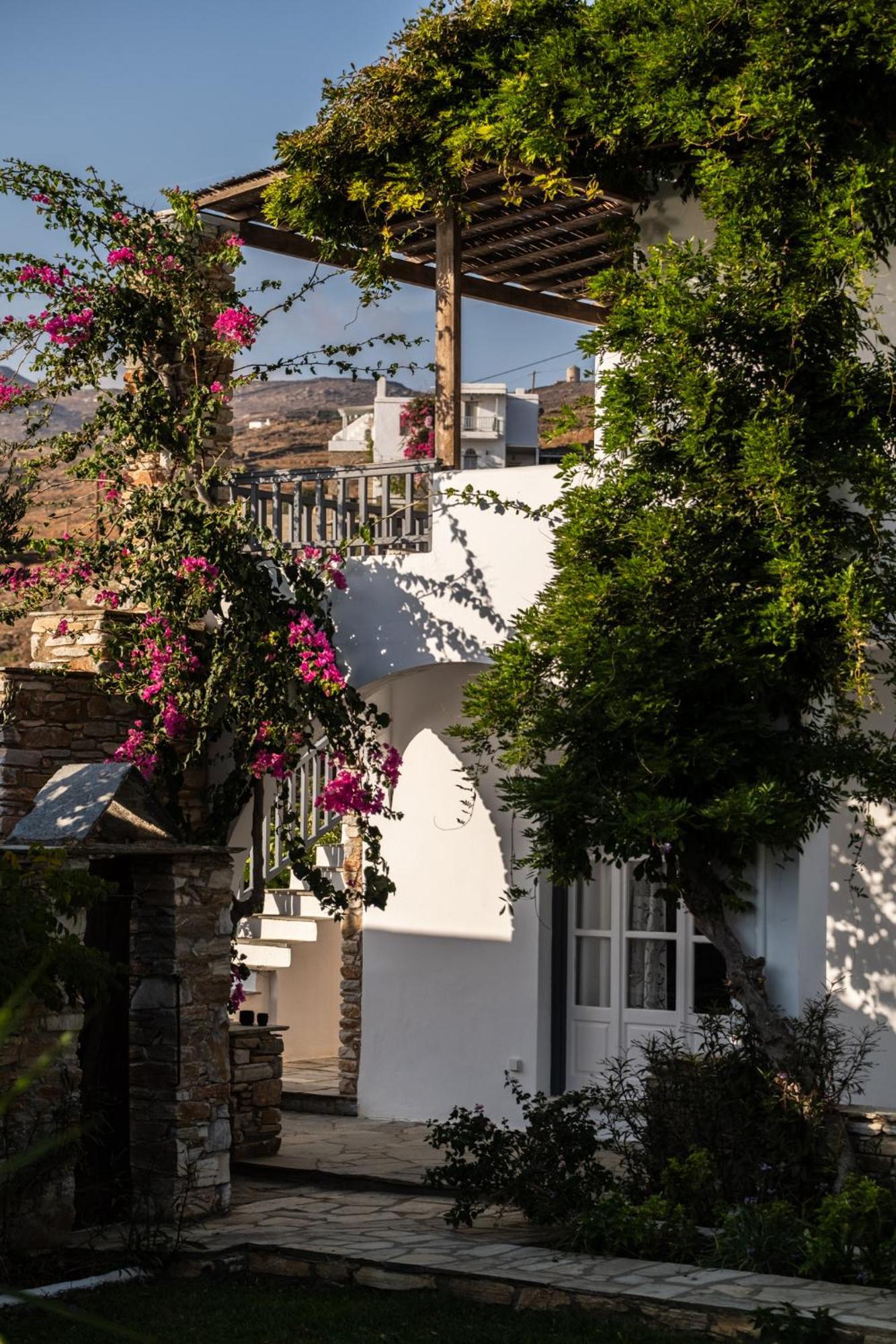 Romano Garden House - Land Tales Agios Romanos 외부 사진